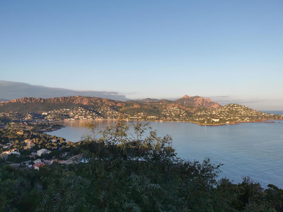 Saint Raphael, Cap Esterel Le Hameau. Vue Mer Exteriér fotografie